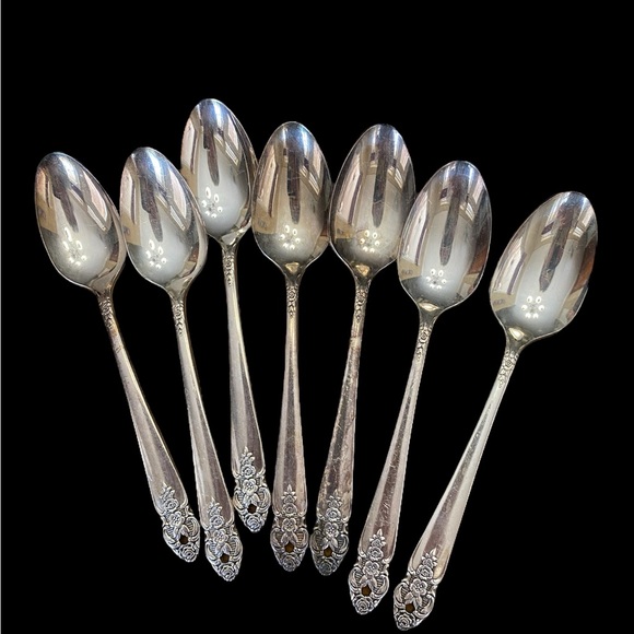 Set of Oneida Prestige 1951 Distinction Flatware. 28 pcs 7 place settings. - Picture 2 of 6
